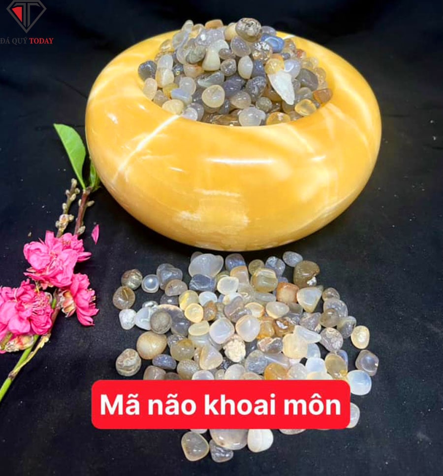 Đá thạch anh vụn mã não khoai môn